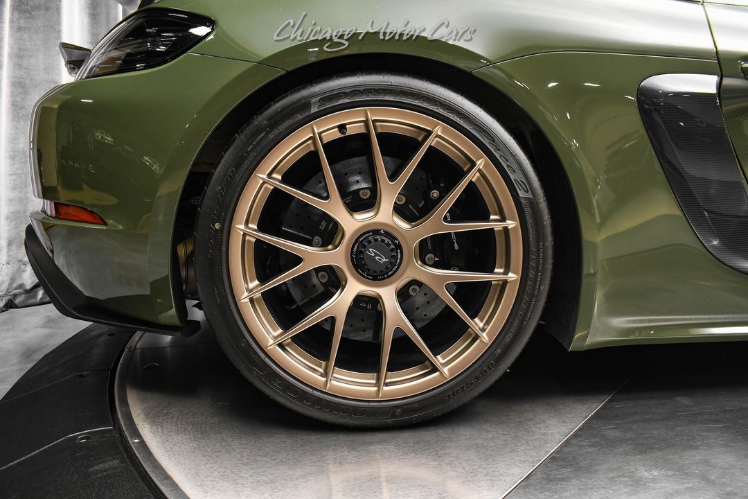 2023 Porsche 718 Cayman GT4 RS