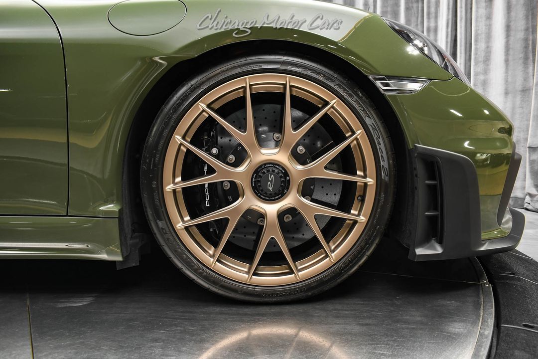 2023 Porsche 718 Cayman GT4 RS