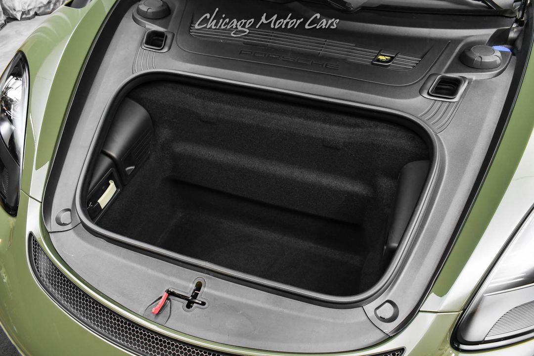 2023 Porsche 718 Cayman GT4 RS