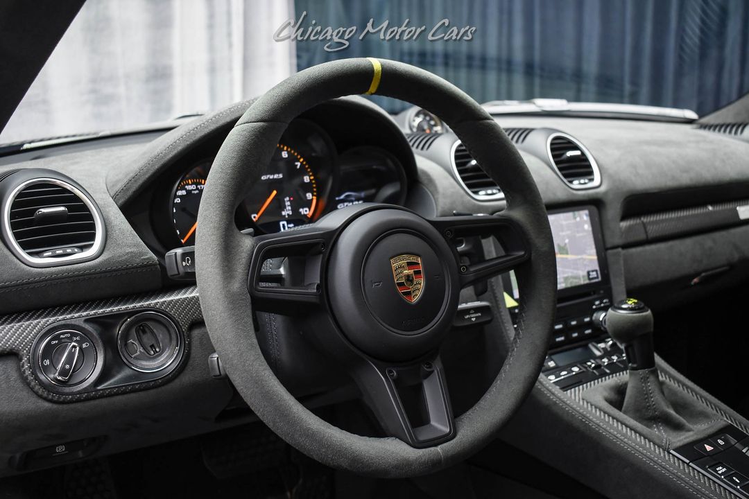 2023 Porsche 718 Cayman GT4 RS