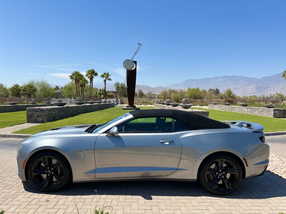 2024 Chevrolet Camaro 2