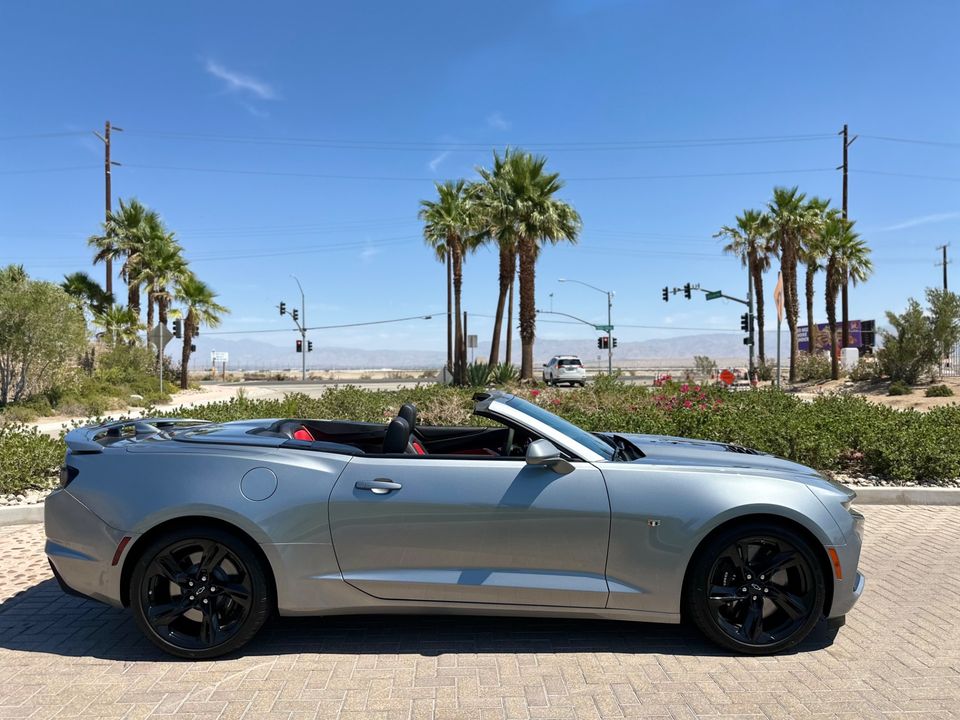 2024 Chevrolet Camaro 2