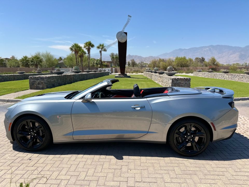 2024 Chevrolet Camaro 2