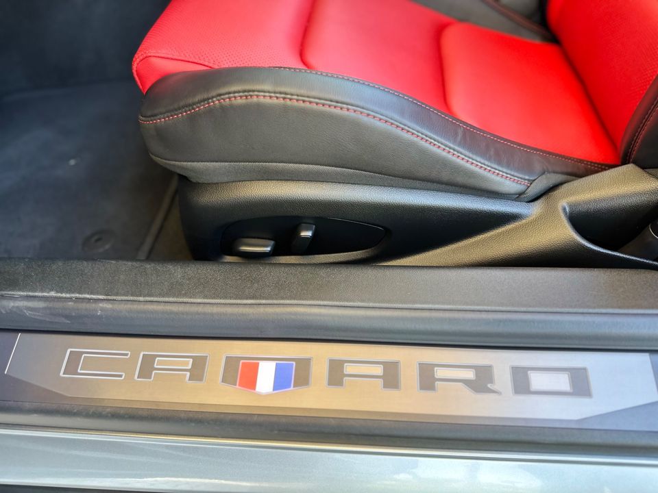 2024 Chevrolet Camaro 2