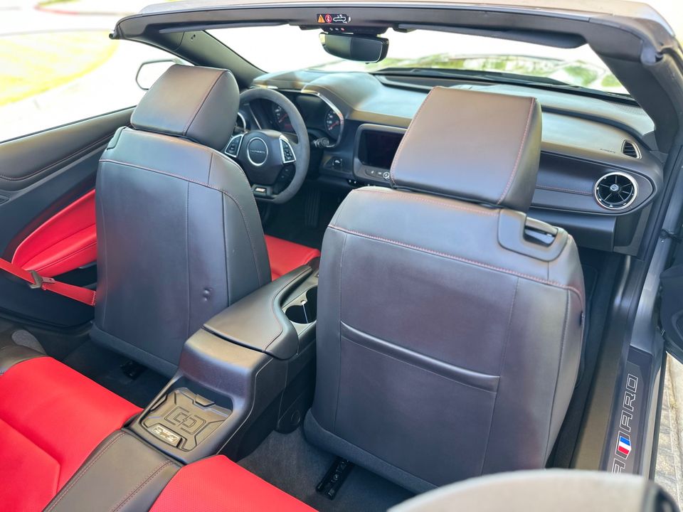 2024 Chevrolet Camaro 2