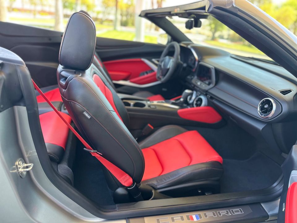 2024 Chevrolet Camaro 2