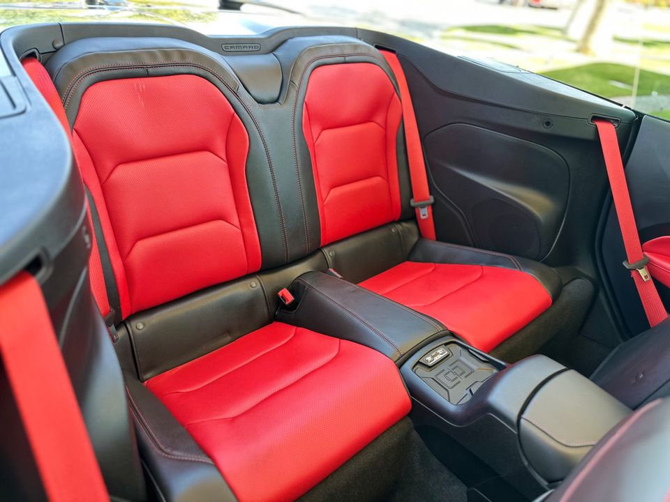 2024 Chevrolet Camaro 2