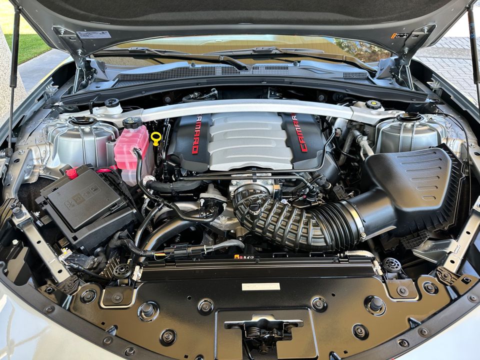 2024 Chevrolet Camaro 2