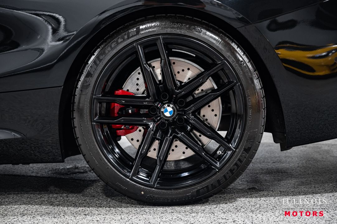 2023 BMW M8
