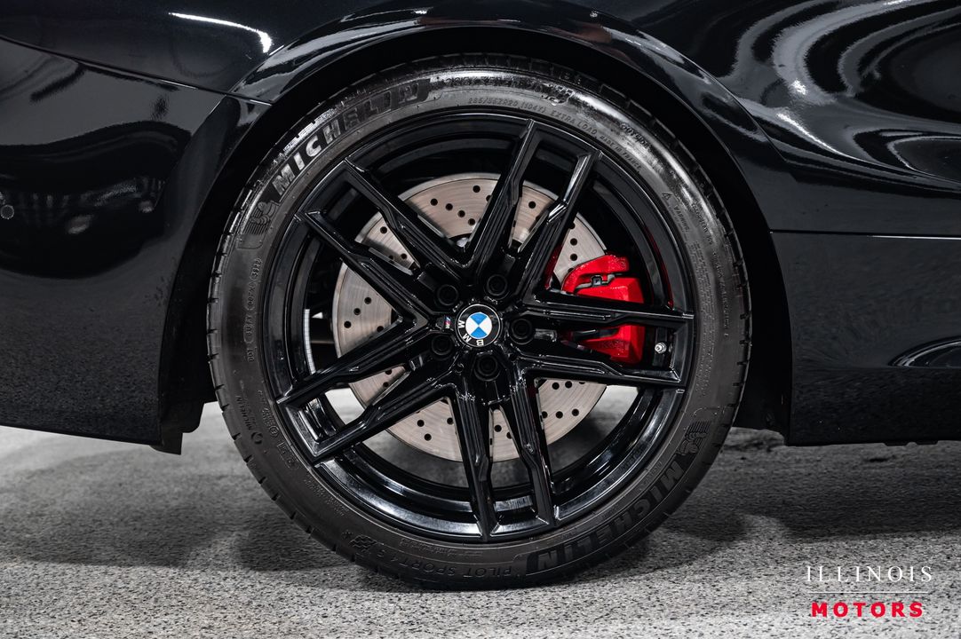 2023 BMW M8