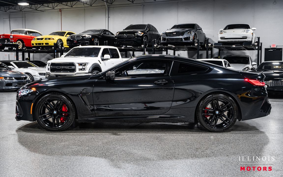 2023 BMW M8