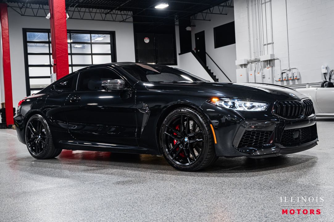 2023 BMW M8