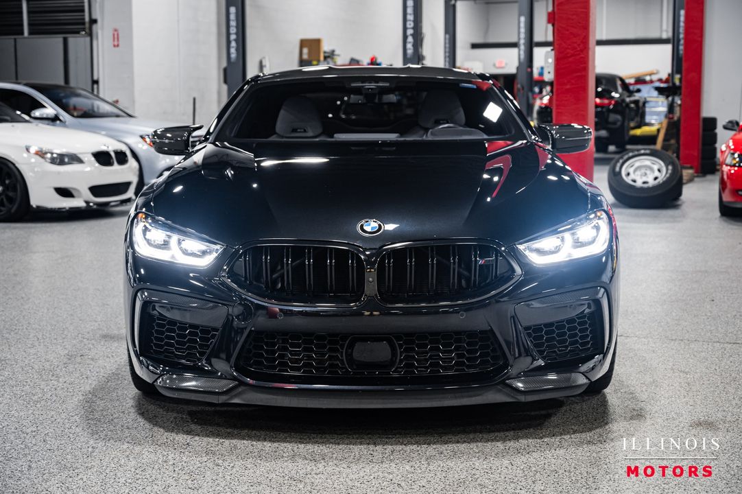 2023 BMW M8