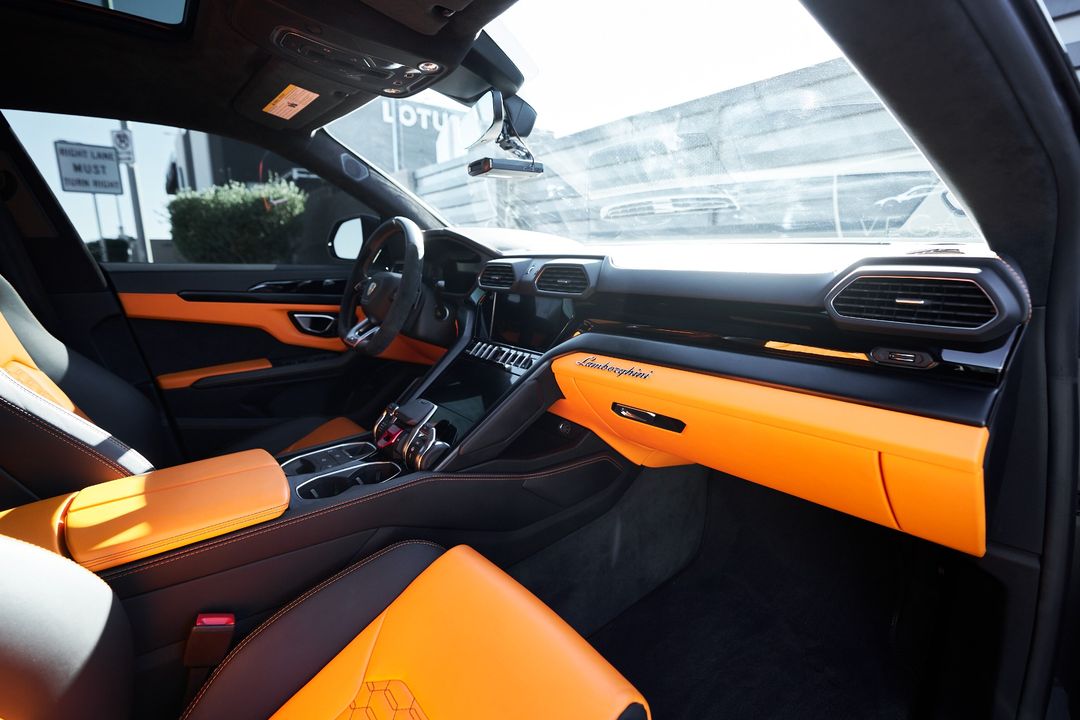 2022 Lamborghini Urus