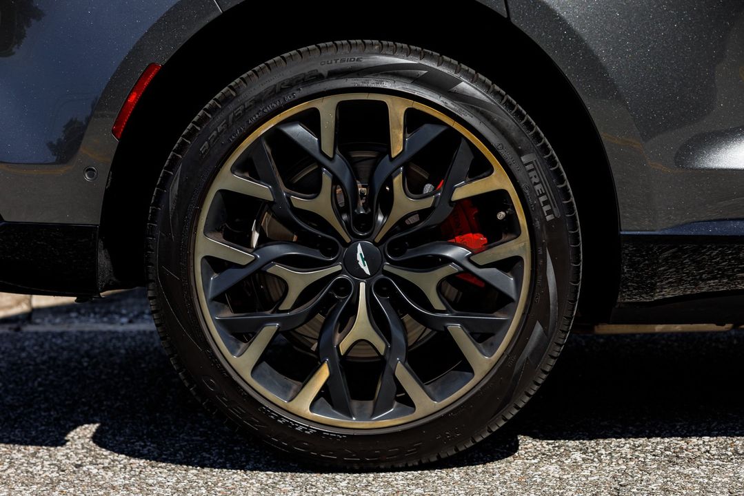 2021 Aston Martin DBX