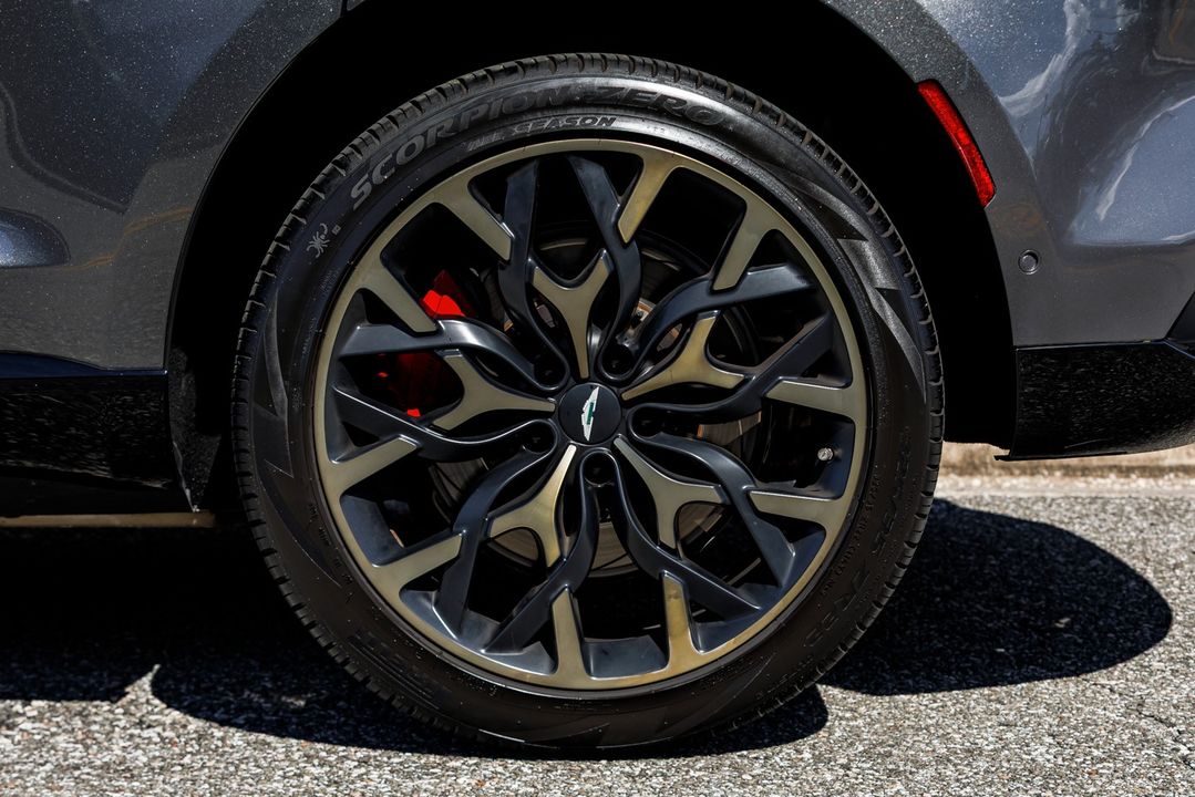 2021 Aston Martin DBX