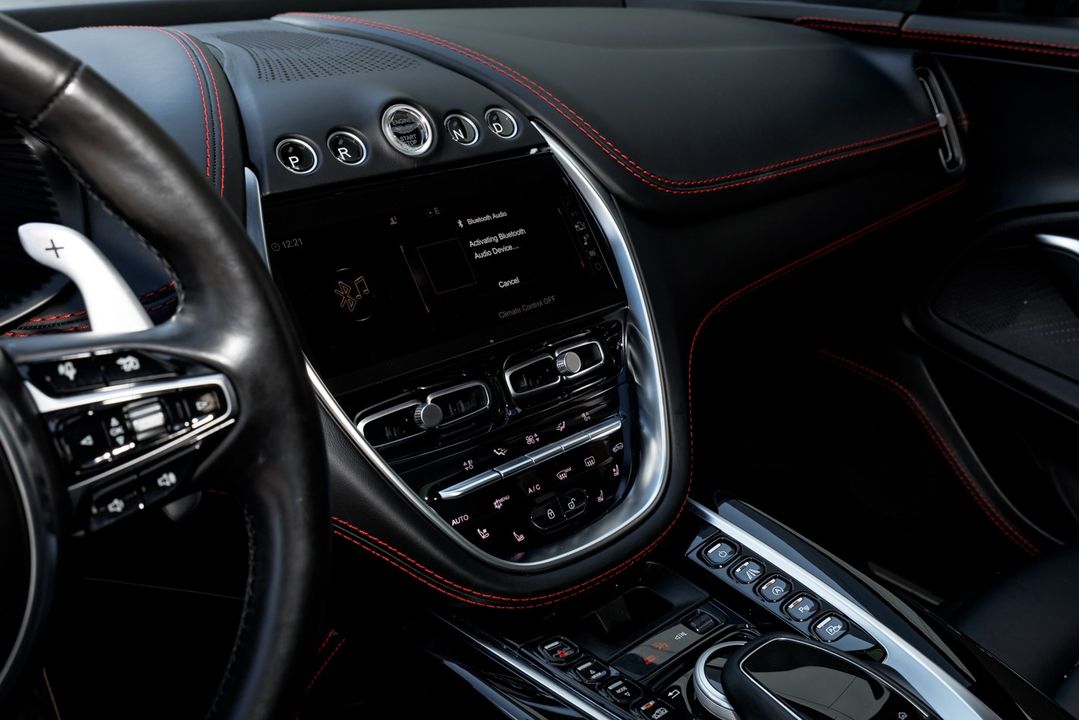 2021 Aston Martin DBX