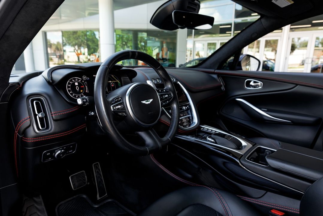 2021 Aston Martin DBX