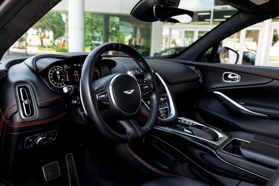 2021 Aston Martin DBX