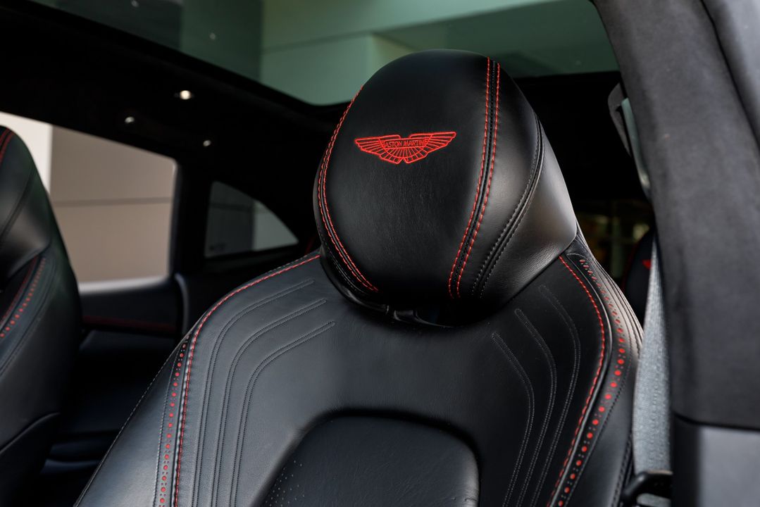 2021 Aston Martin DBX