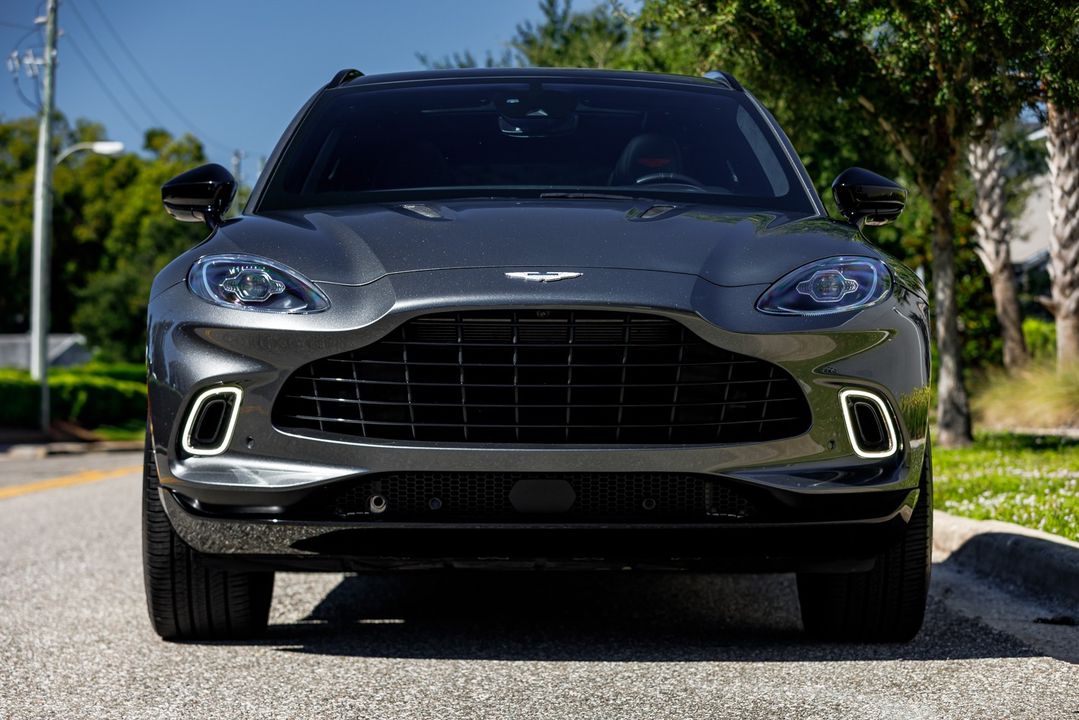 2021 Aston Martin DBX