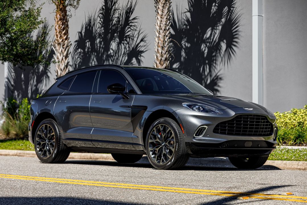 2021 Aston Martin DBX