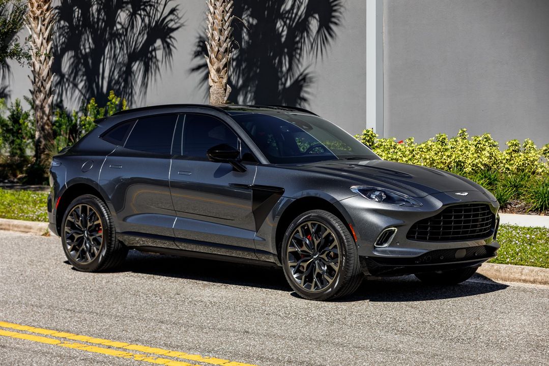 2021 Aston Martin DBX