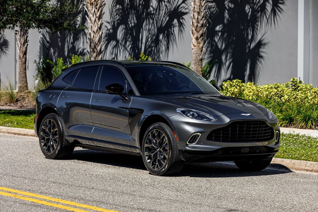 2021 Aston Martin DBX