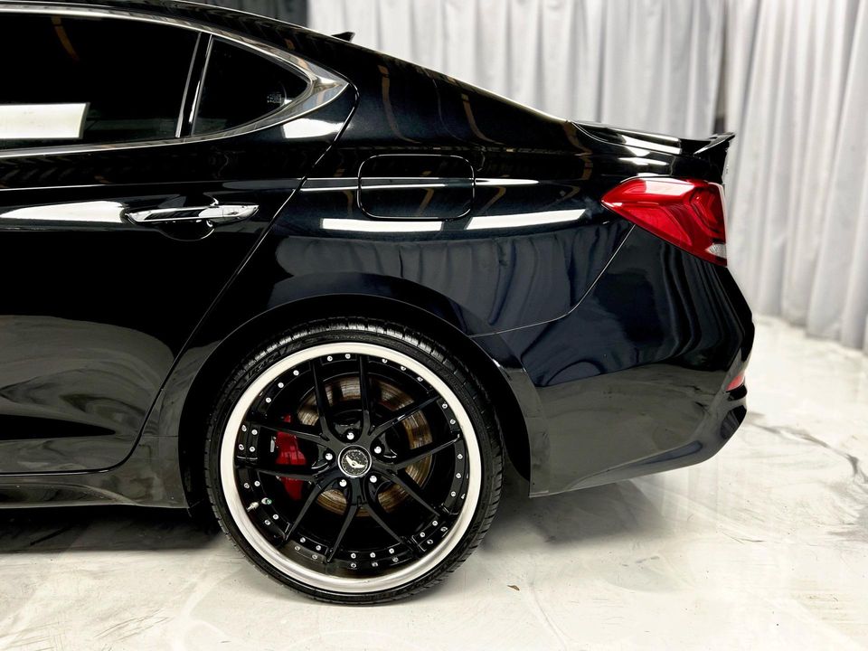 2019 Genesis G70