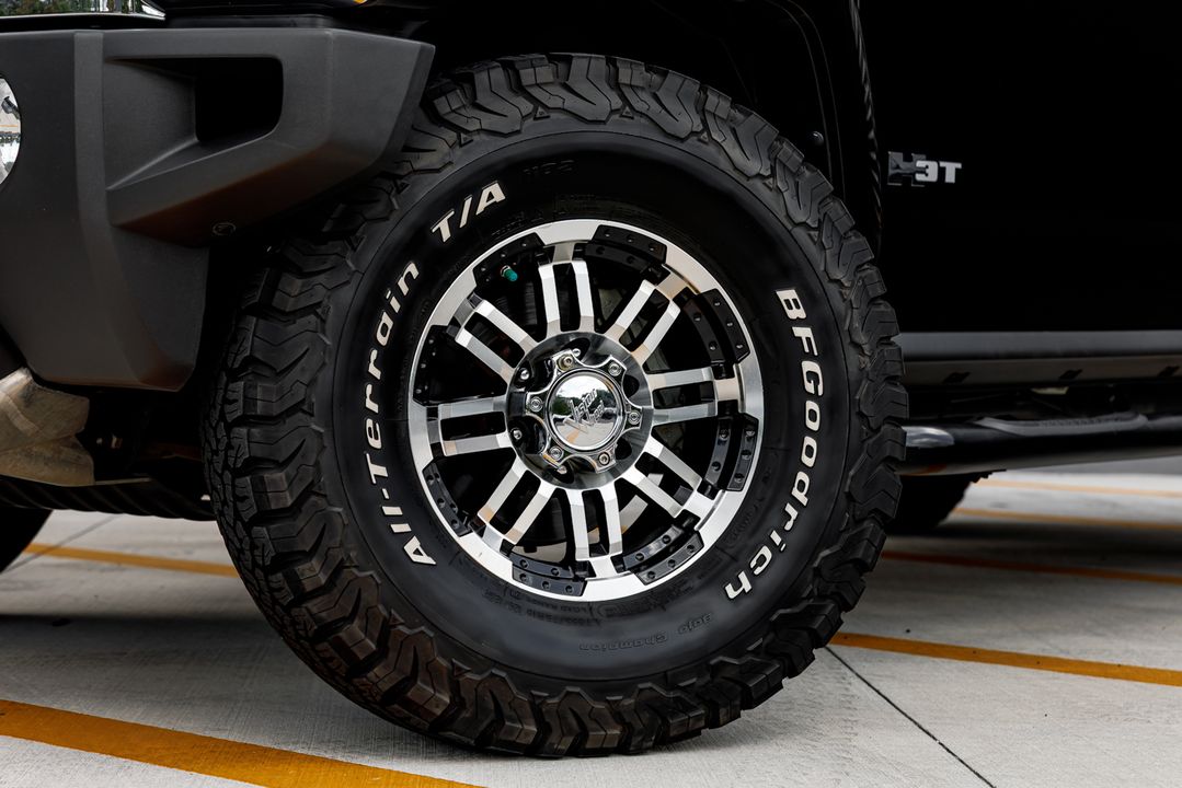 2010 HUMMER H3T