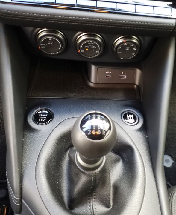 2024 NISSAN Z PERFORMANCE HERITAGE