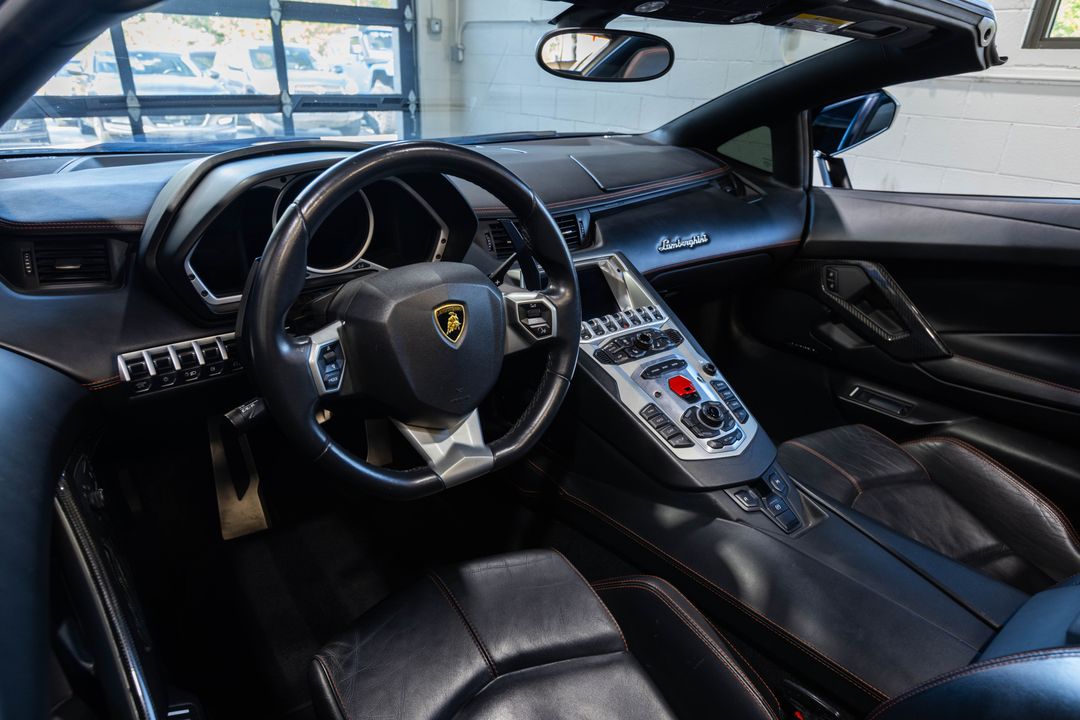 2014 Lamborghini Aventador