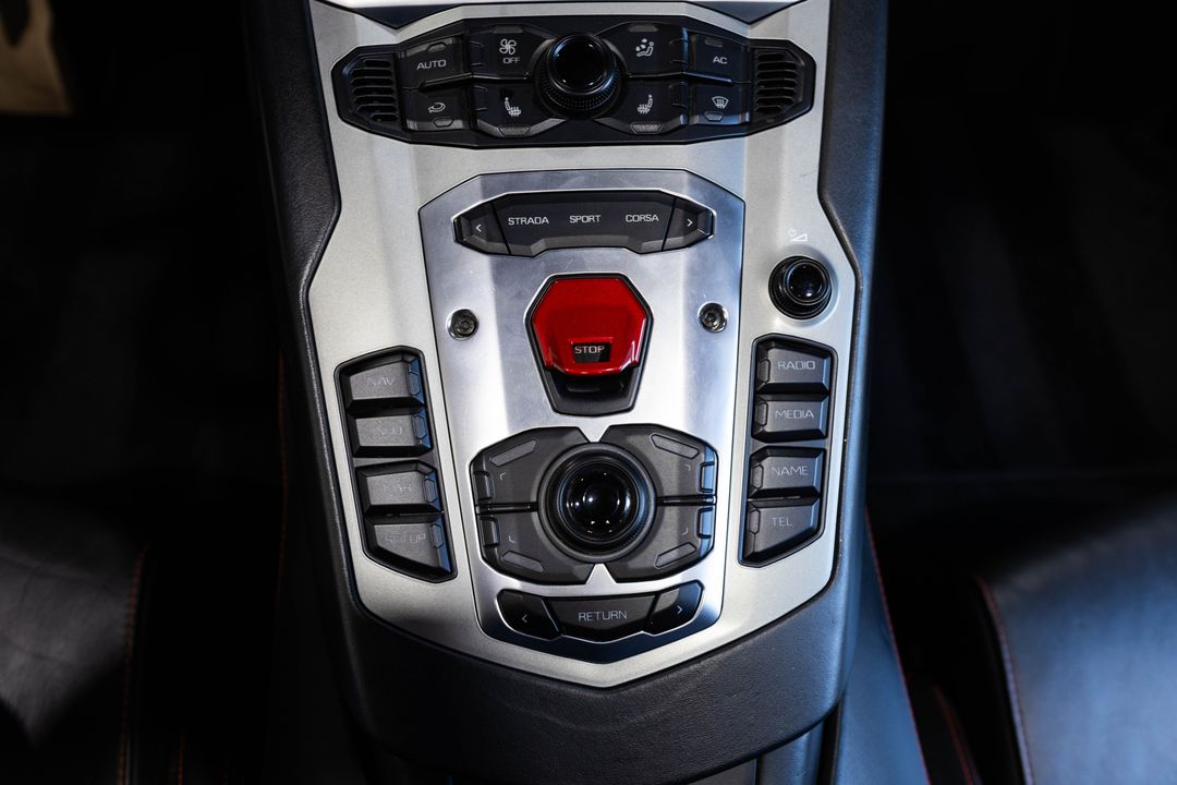 2014 Lamborghini Aventador