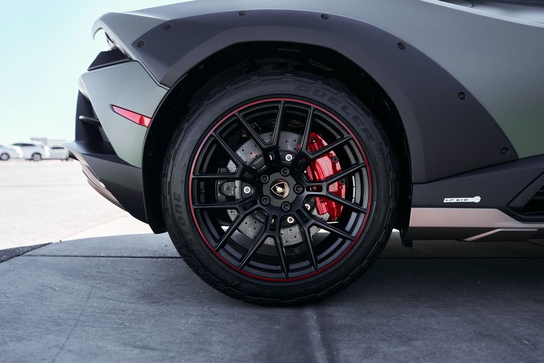 2024 Lamborghini Huracan Sterrato