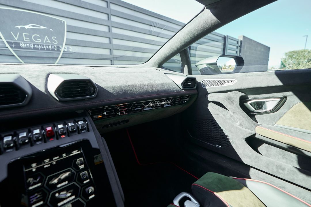 2024 Lamborghini Huracan Sterrato