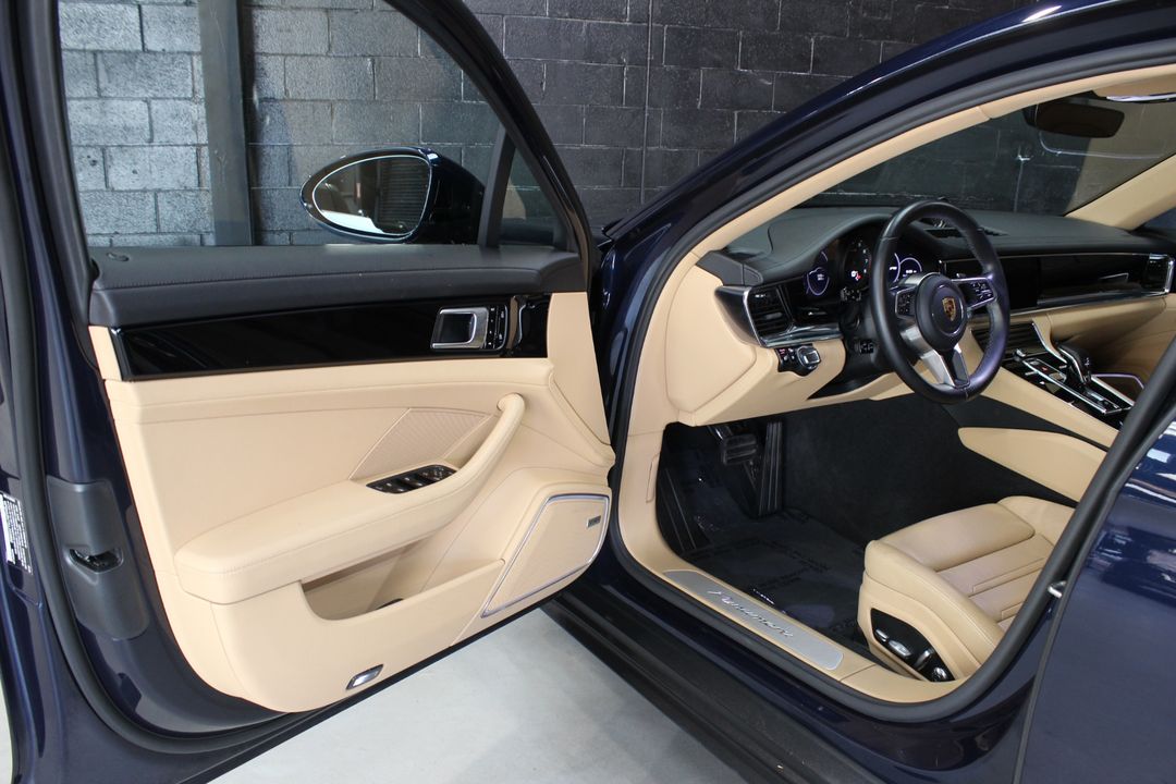 2020 Porsche Panamera