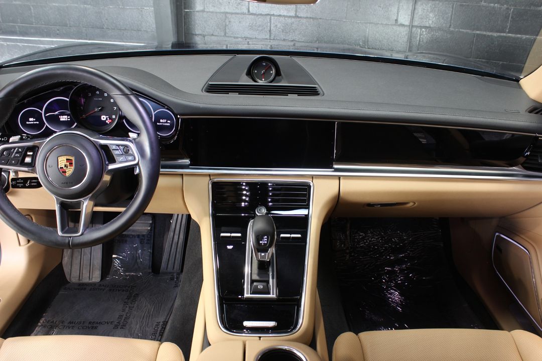 2020 Porsche Panamera