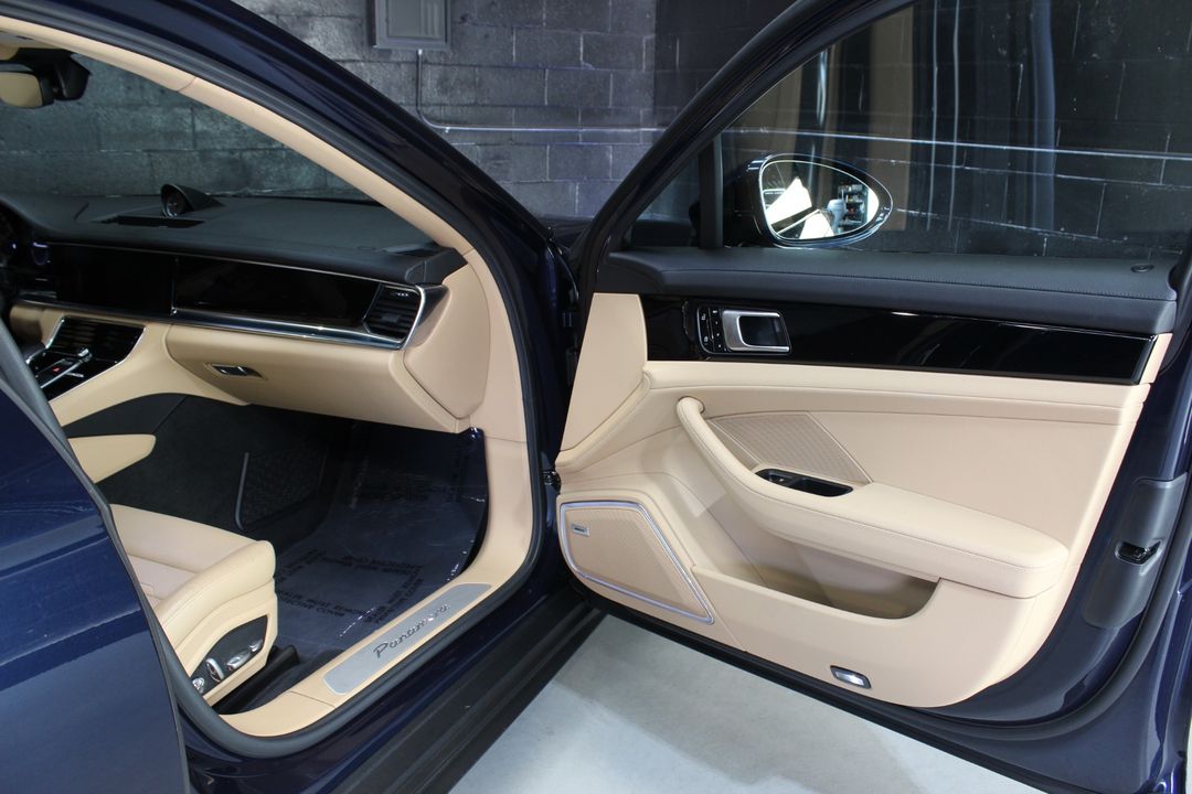 2020 Porsche Panamera