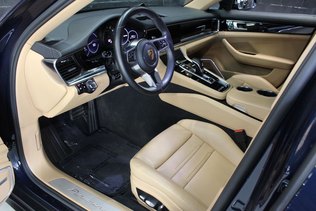 2020 Porsche Panamera