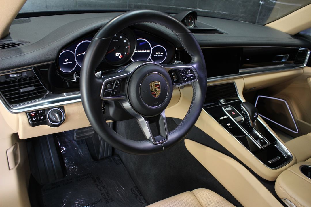 2020 Porsche Panamera