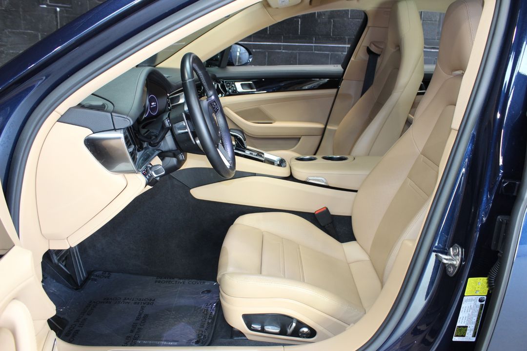 2020 Porsche Panamera