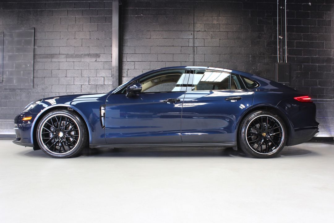 2020 Porsche Panamera