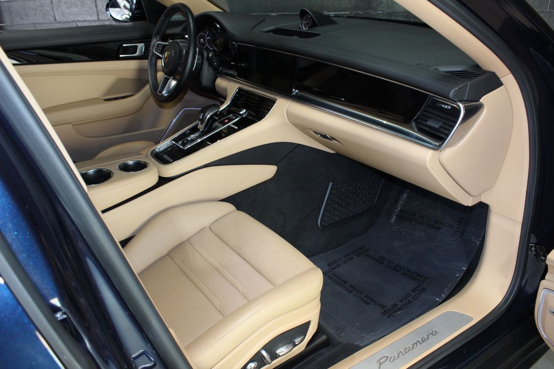 2020 Porsche Panamera