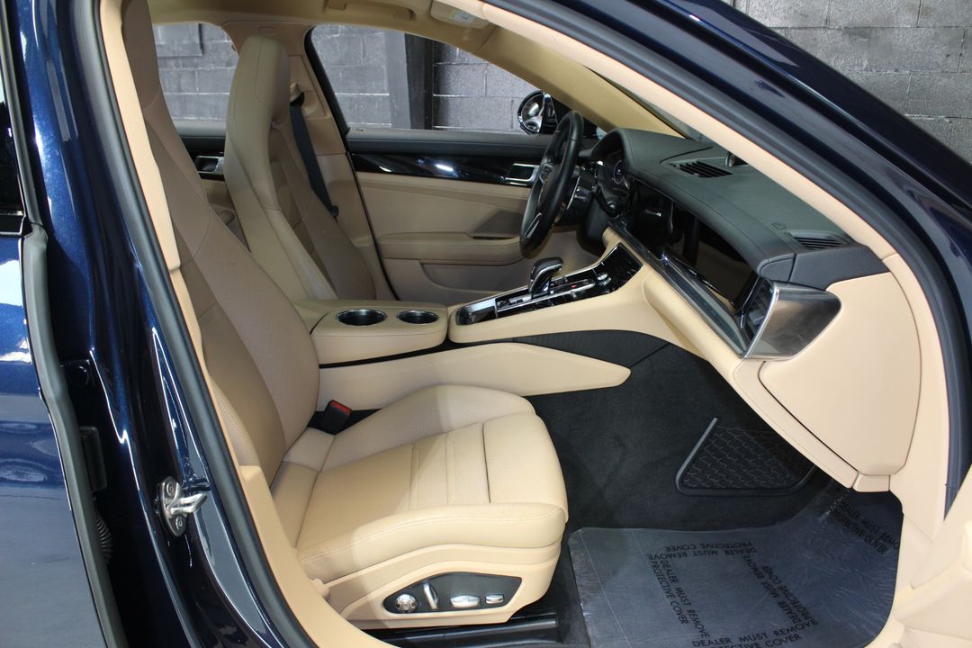 2020 Porsche Panamera