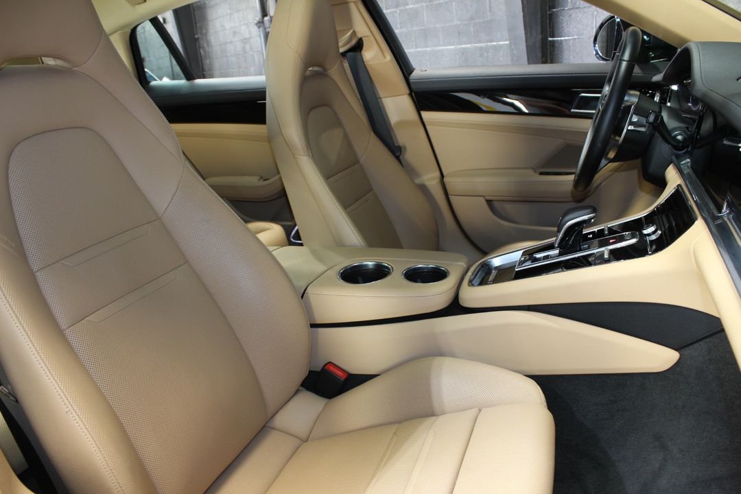 2020 Porsche Panamera