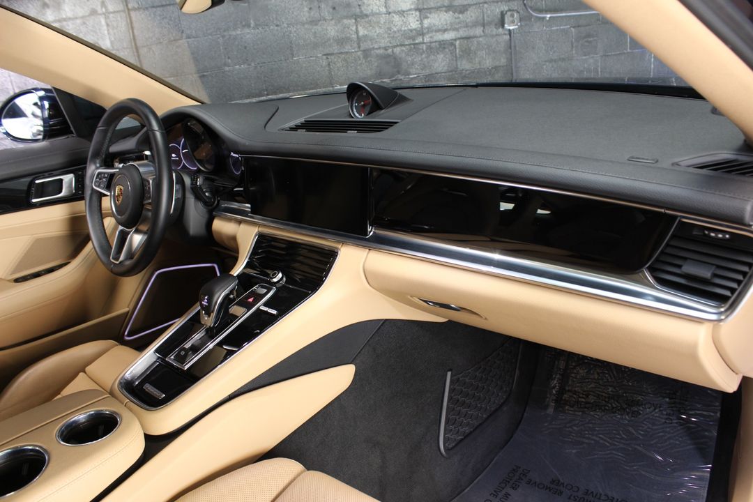 2020 Porsche Panamera