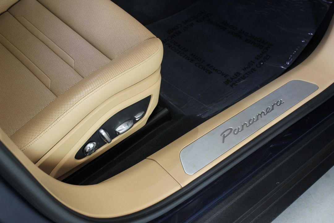 2020 Porsche Panamera