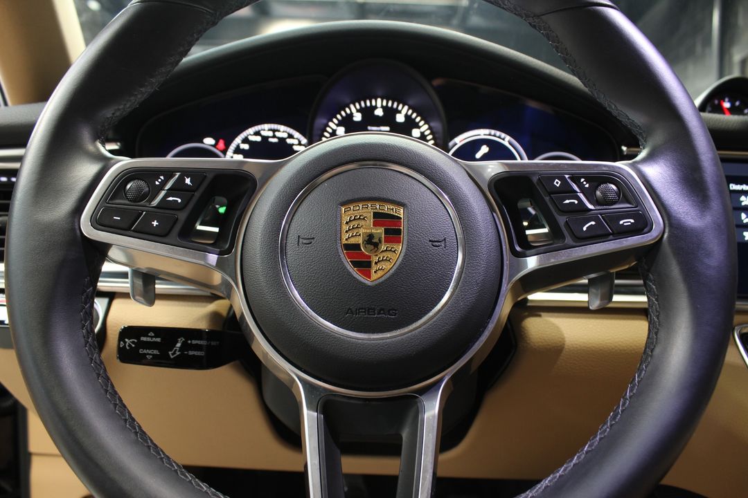 2020 Porsche Panamera