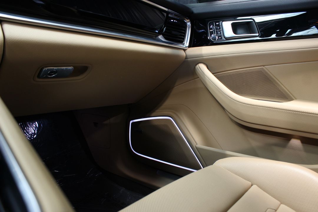 2020 Porsche Panamera