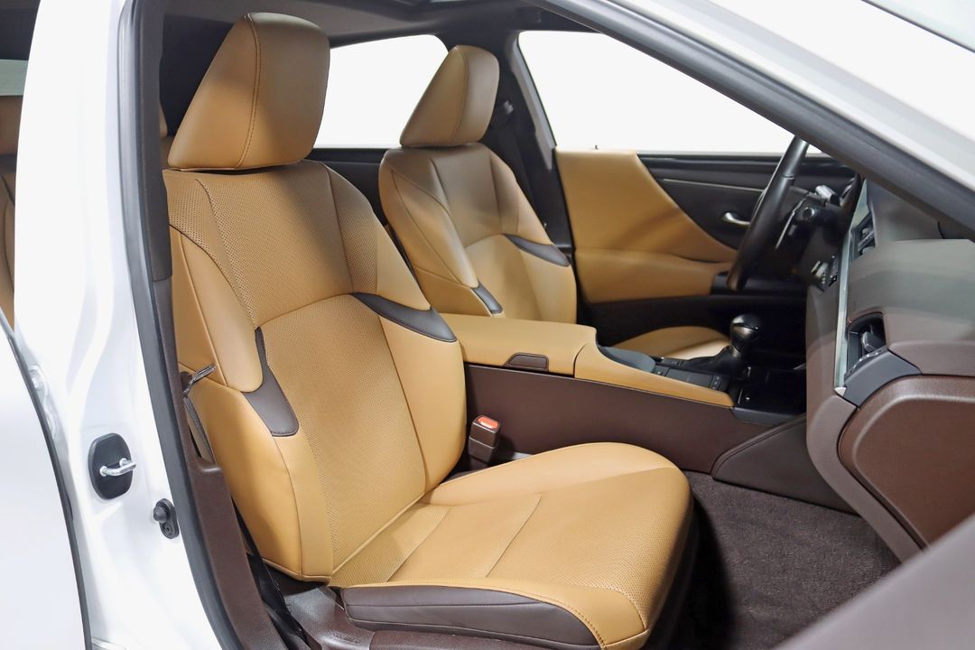2021 Lexus ES 300h